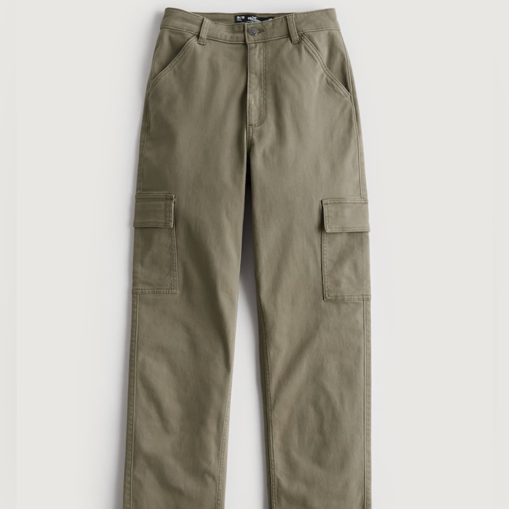 Hollister ultra high rise Cargo pants!